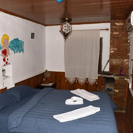Deniss Hotel *